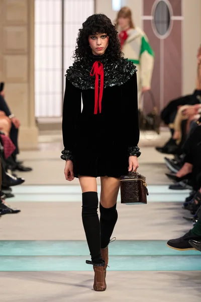 Look 5